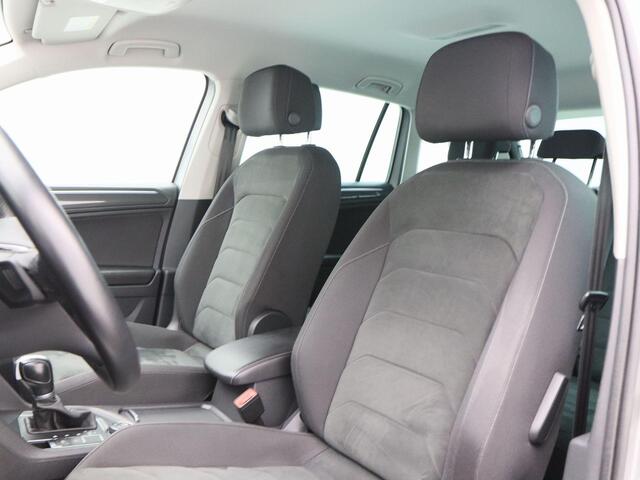 Volkswagen TIGUAN 1.4 TSi 150 Pk Automaat 4Motion Highline | Full LED | Navigatie | Adaptive Cruise | 19 Inch | Privacy Glass | 117.908 Km!!