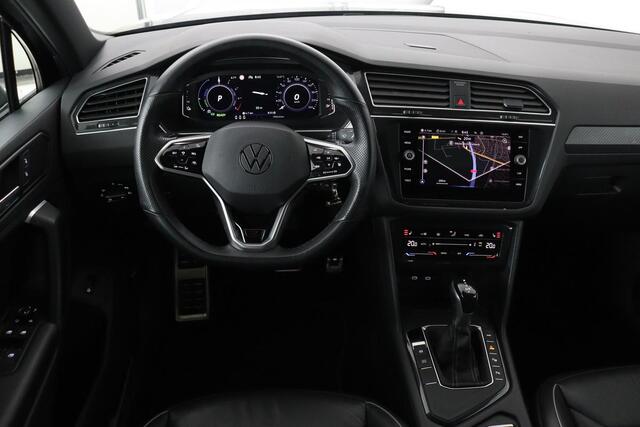 Volkswagen TIGUAN 1.4 TSI eHybrid R Line | Leder | Trekhaak | Stoelverwarming | Camera | Adaptive cruise | Carplay | Matrix LED | Navigatie | Park Assist | Memory