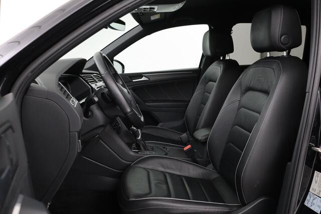 Volkswagen TIGUAN 1.4 TSI eHybrid R Line | Leder | Trekhaak | Stoelverwarming | Camera | Adaptive cruise | Carplay | Matrix LED | Navigatie | Park Assist | Memory
