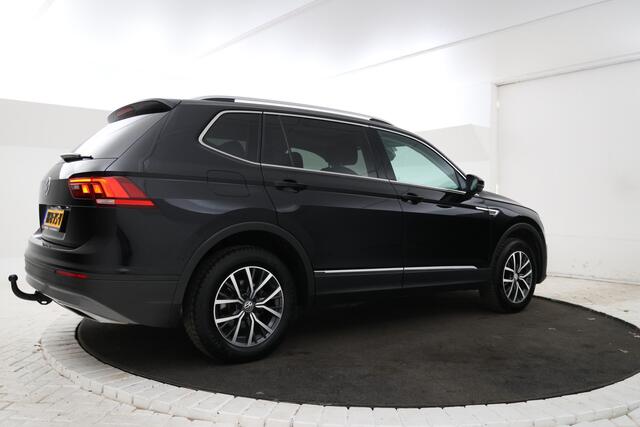 Volkswagen TIGUAN Allspace 1.5 TSI Comfortline Business 7p. Trekhaak, Leer, Navigatie 7 Persoons, Panoramadak