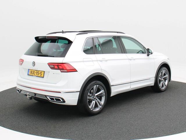 Volkswagen TIGUAN 1.4 TSi 245 Pk eHybrid Automaat R-Line Business+ | Adaptive Cruise | Achteruitrijcamera | CarPlay | Bluetooth | Navigatie | Panoramadak | 19 Inch | Trekhaak | 35.426 Km!!