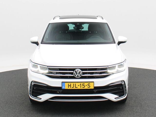 Volkswagen TIGUAN 1.4 TSi 245 Pk eHybrid Automaat R-Line Business+ | Adaptive Cruise | Achteruitrijcamera | CarPlay | Bluetooth | Navigatie | Panoramadak | 19 Inch | Trekhaak | 35.426 Km!!