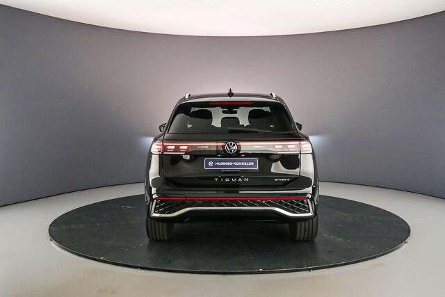 Volkswagen TIGUAN R-Line Business 1.5 TSI eHybrid 272pk DSG Automaat Trekhaak, Head up display, Adaptive cruise control, LED matrix koplampen, Elektrische achterklep, Achteruitrijcamera