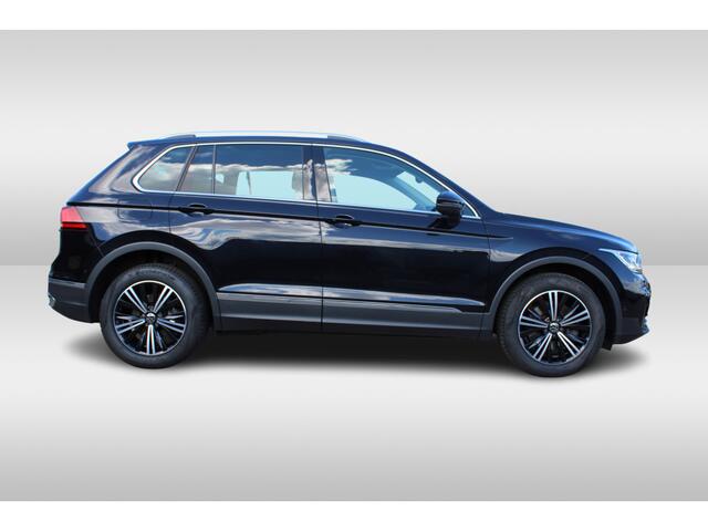 Volkswagen TIGUAN 1.4 TSI E-Hybrid Elegance DSG Automaat / Navi / A.uitrijcamera / Side-en Lane assist / Stoelen en stuur verwarmd / IQ LED Matix / 18"LM / App connect / Digitale cockpit / Climatronic / Elektr. a. klep