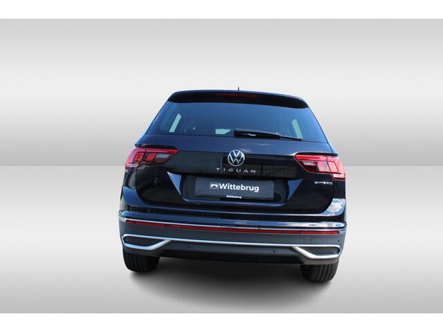 Volkswagen TIGUAN 1.4 TSI E-Hybrid Elegance DSG Automaat / Navi / A.uitrijcamera / Side-en Lane assist / Stoelen en stuur verwarmd / IQ LED Matix / 18"LM / App connect / Digitale cockpit / Climatronic / Elektr. a. klep