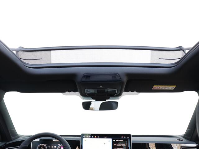 Volkswagen TIGUAN 1.5 eHybrid R-Line 272pk | Trekhaak | Panoramadak | Leder | 360° camera | HD-Matrix LED |