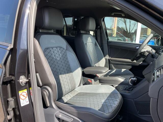 Volkswagen TIGUAN 1.5 TSI R-LINE, Black pakket, Carplay, Acc, Blis, Sfeerverlichti