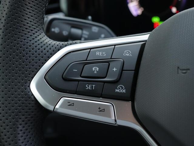 Volkswagen TIGUAN 1.5 eTSI R-Line Business | Trekhaak | Camera | Keyless | Stoel- en stuurverwarming | Elektrische achterklep |