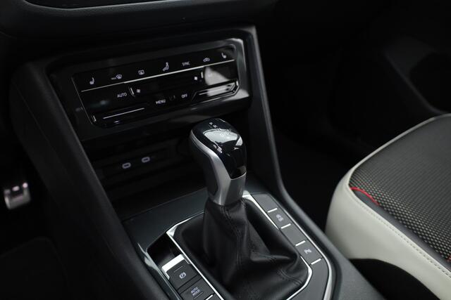 Volkswagen TIGUAN 1.5 TSI Urban Sport | Navi | Camera | Elek. Trekhaak | Stoel- Stuurverw. | 1.800kg trekgewicht