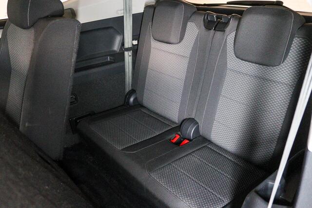 Volkswagen TIGUAN Allspace 1.4 TSI Comfortline 7-Persoons, Airco, Navigatie, Apple CarPlay/Android Auto, Achteruitrijcamera, Climate Control, Parkeersensoren