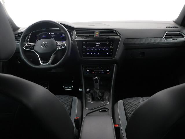 Volkswagen TIGUAN 1.5 TSI R-Line | Trekhaak | Matrix Led | Parkeercamera | Stoelverwarming | Cruise Control Adaptief |