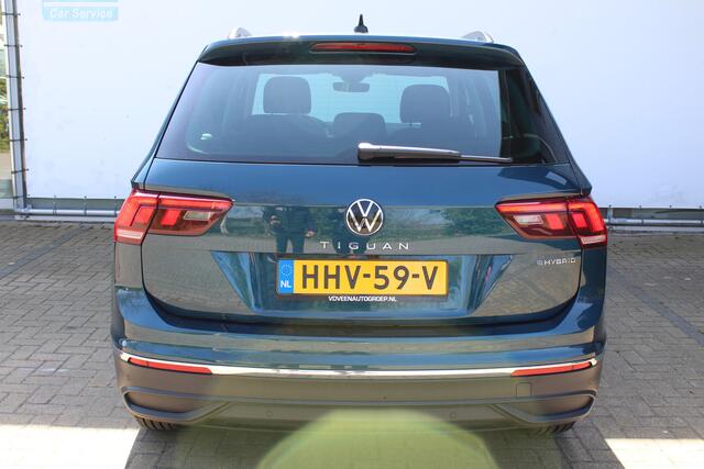 Volkswagen TIGUAN 1.4 TSI eHybrid Life Edition | Achteruitrijcamera | Digital cockpit | Adaptieve cruise controle | Climate controle | Parkeersensoren V+A | Elektrische kofferklep | Keyless entry/start | Navigatie | Apple CarPlay/Android Auto | Schakelmogelijkheid aan stuu