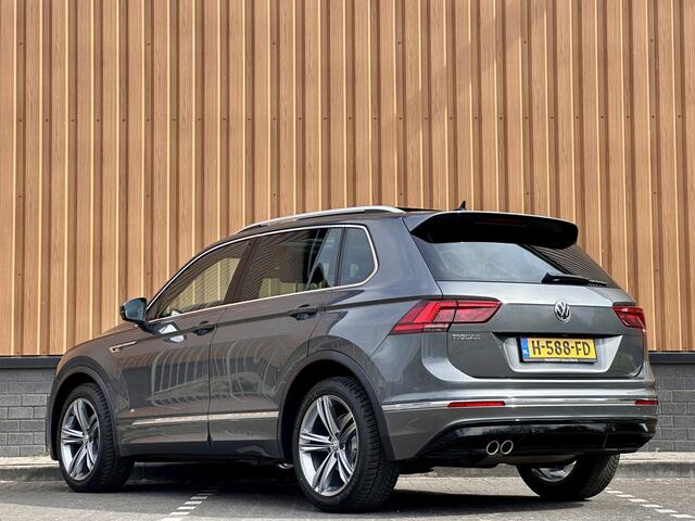 Volkswagen TIGUAN 1.5 TSI ACT Highline Business R | Adaptive Cruise Control | Panoramadak | Achteruitrijcamera | Parkeersensoren | Lane Assist | Apple Carplay | DAB |