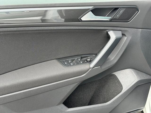 Volkswagen TIGUAN 1.5 TSI ACT 150pk R-line | Virtual cockpit | Camera | Ergo stoel | Rijklaar incl. 1 jaar Bovag garantie