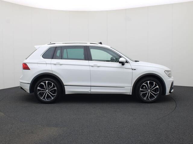 Volkswagen TIGUAN 1.5TSI/150PK ACT Comfortline Bus DSG · Panoramadak · Trekhaak · Navigatie