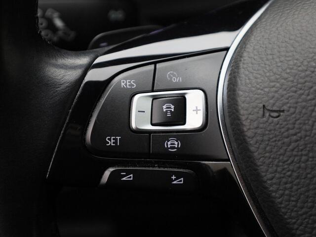 Volkswagen TIGUAN 1.5TSI/150PK ACT Comfortline Bus DSG · Panoramadak · Trekhaak · Navigatie