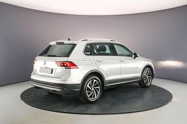 Volkswagen TIGUAN Comfortline 1.5 TSI 150pk DSG Automaat Adaptive cruise control, Navigatie, Achteruitrijcamera, Stoelverwarming, Airco, Parkeersensoren, DAB, Radio, Bluetooth