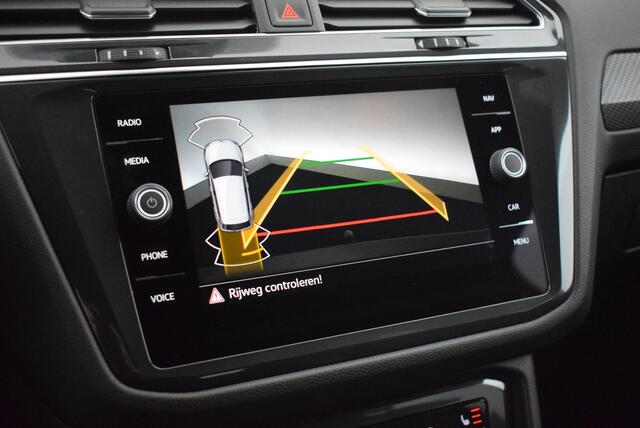 Volkswagen TIGUAN Allspace 1.5 TSI 150pk DSG 2x R-Line Business+ 7Pers. Trekhaak Camera Stoelverwarming Keyless Panoramadak Navigatie