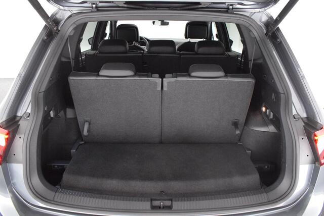 Volkswagen TIGUAN Allspace 1.5 TSI 150pk DSG 2x R-Line Business+ 7Pers. Trekhaak Camera Stoelverwarming Keyless Panoramadak Navigatie