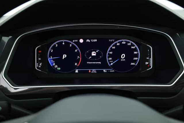 Volkswagen TIGUAN 1.5 TSI R-Line DSG | Pano | Elek. Trekhaak | Travel Assist | IQ. Light | Camera | Stoel- Stuurverw.