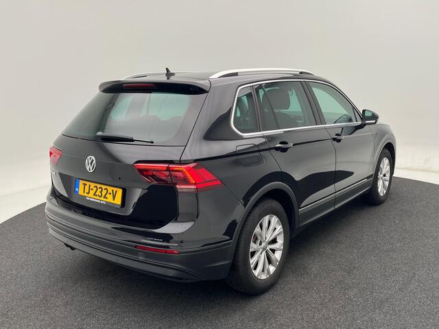 Volkswagen TIGUAN 1.4 TSi 125 Pk Comfortline Business | Adaptive Cruise | CarPlay | Navigatie | Bluetooth | 17 Inch | Trekhaak | 84.892 Km!!