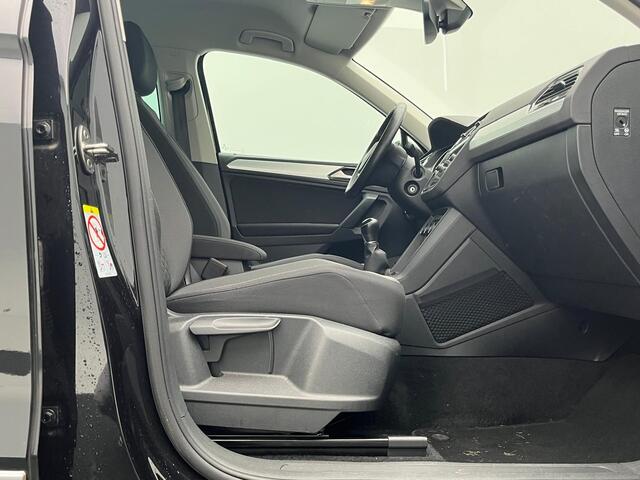 Volkswagen TIGUAN 1.4 TSi 125 Pk Comfortline Business | Adaptive Cruise | CarPlay | Navigatie | Bluetooth | 17 Inch | Trekhaak | 84.892 Km!!