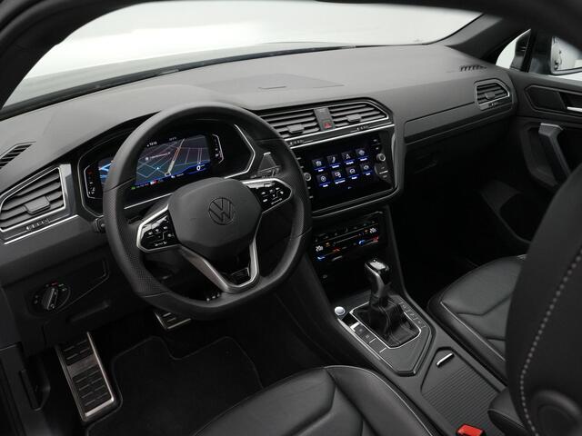 Volkswagen TIGUAN 2.0 TDI 150PK DSG R-Line Business+ | Pano | IQ Light | Stoelen Leder incl. Geheugen | 360 Camera | 19" inch |