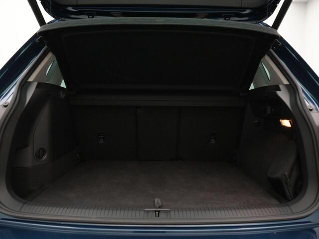 Volkswagen TIGUAN 1.4 TSI 245 pk DSG eHybrid Elegance | Pano | IQ Light | Achteruitrijcamera | Adaptieve Cruise Control