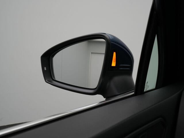 Volkswagen TIGUAN 1.4 TSI 245 pk DSG eHybrid Elegance | Pano | IQ Light | Achteruitrijcamera | Adaptieve Cruise Control