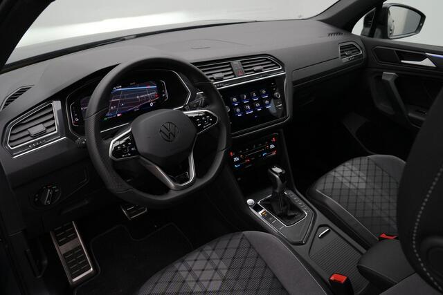 Volkswagen TIGUAN 1.4 TSI 245 pk DSG eHybrid R-Line Business | Panoramadak | Trekhaak | IQ Light | Stuur-/stoelverwarming | Achteruitrijcamera | Navigatie