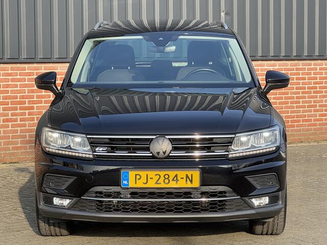 Volkswagen TIGUAN 1.4 TSI ACT Highline/Automaat/Dakje/Trekhaak/Stoelverwarming