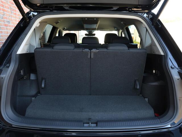 Volkswagen TIGUAN Allspace 1.5 TSI Life 7p. | Navigatie | Camera | Stoel- en stuurverwarming | Adaptive cruise | Climate control |