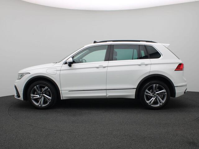 Volkswagen TIGUAN 1.4 TSI eHybrid R-Line Business 245PK DSG matrix led, panoramadak, achteruitrijcamera, stuur-stoelverwarming, adaptive cruise, side assist, keyless, elek. bedienbare achterklep, 19" lichtmetaal