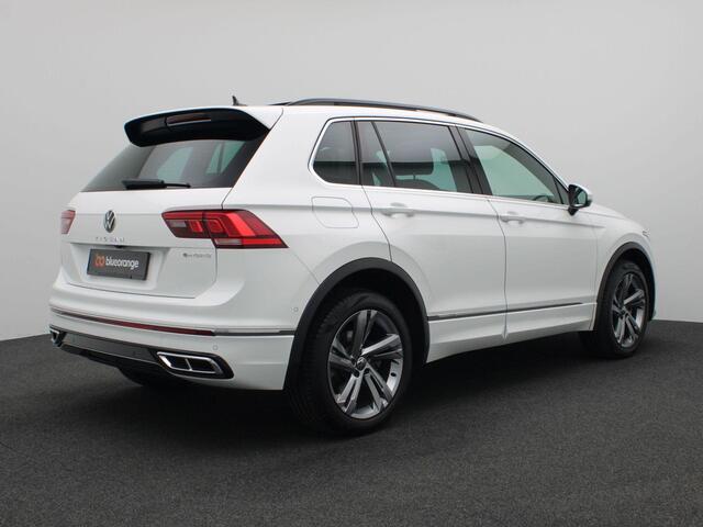 Volkswagen TIGUAN 1.4 TSI eHybrid R-Line Business 245PK DSG matrix led, panoramadak, achteruitrijcamera, stuur-stoelverwarming, adaptive cruise, side assist, keyless, elek. bedienbare achterklep, 19" lichtmetaal