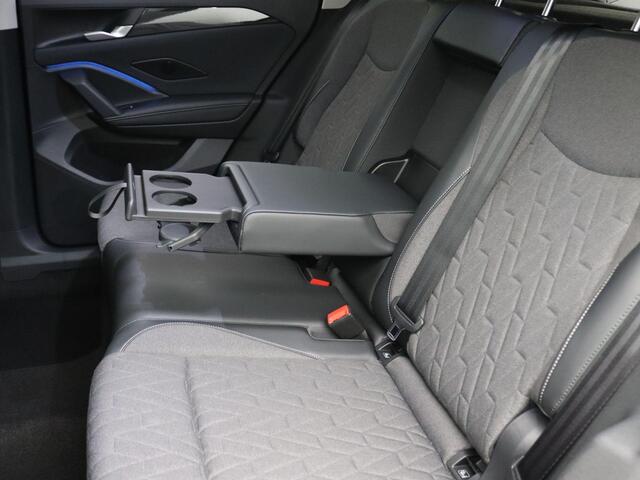 Volkswagen TIGUAN 1.5 eHybrid Life Edition 204PK DSG Adaptieve Cruise Controle, Elektr. Achterklep, Side Assist, Navi via Apple Carplay/Android Auto, Achteruitrijcamera, Winterpakket Plus, 18" LM Velgen