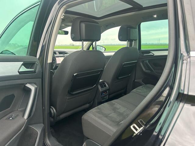 Volkswagen TIGUAN 1.4 TSI Connected Series Pano / Trekhaak / Nieuwstaat!