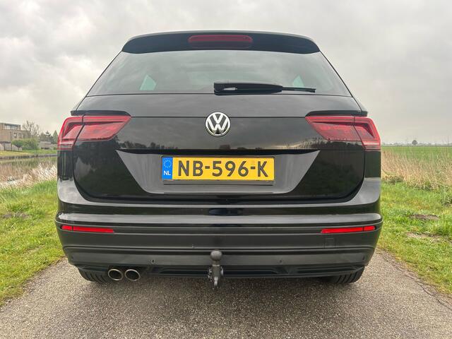Volkswagen TIGUAN 1.4 TSI Connected Series Pano / Trekhaak / Nieuwstaat!