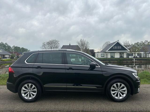 Volkswagen TIGUAN 1.4 TSI Connected Series Pano / Trekhaak / Nieuwstaat!