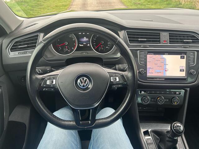 Volkswagen TIGUAN 1.4 TSI Connected Series Pano / Trekhaak / Nieuwstaat!