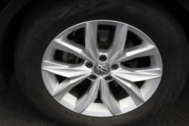 Volkswagen TIGUAN 1.5 TSI 150pk ACT DSG Highline Team Navigatie Climate Control Camera Electrisch bedienbare achterklep Extra getinte ramen Adaptive Cruise Control Trekhaak