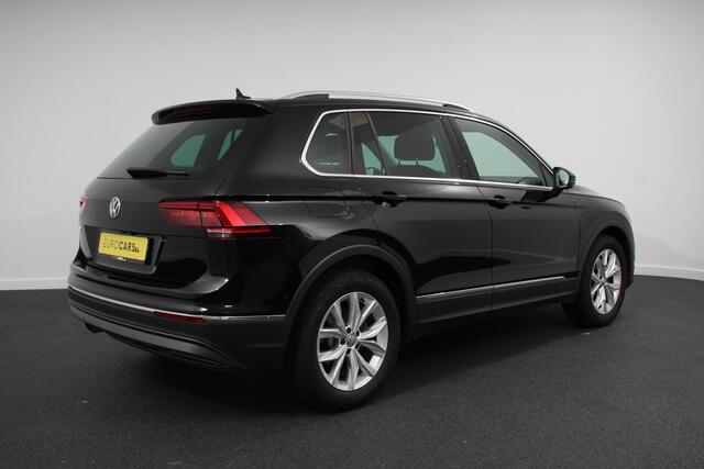 Volkswagen TIGUAN 1.5 TSI 150pk ACT DSG Highline Team Navigatie Climate Control Camera Electrisch bedienbare achterklep Extra getinte ramen Adaptive Cruise Control Trekhaak