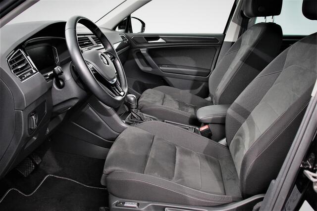 Volkswagen TIGUAN 1.5 TSI 150pk ACT DSG Highline Team Navigatie Climate Control Camera Electrisch bedienbare achterklep Extra getinte ramen Adaptive Cruise Control Trekhaak