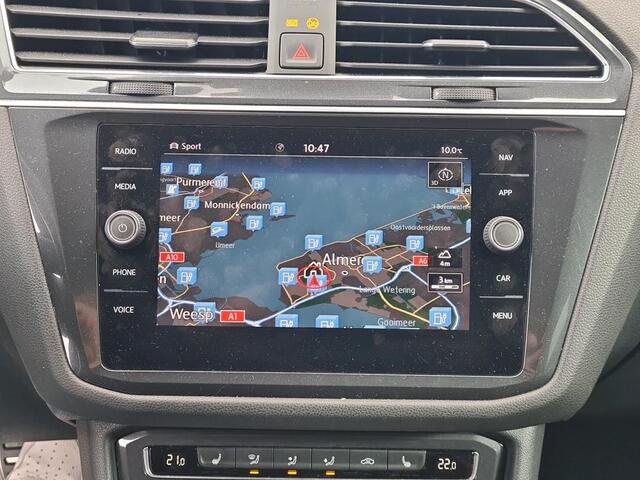 Volkswagen TIGUAN Allspace 1.5 TSI R-Line 150pk DSG / 7 persoons / Panoramadak / Navigatie / Leder / Camera / 20"LM Velgen / LED verlichting