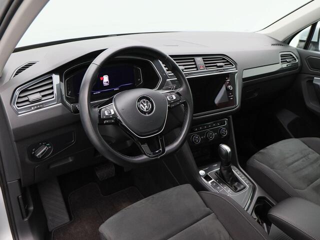 Volkswagen TIGUAN 1.5 TSi 150 Pk Automaat Highline | Adaptive Cruise | Bluetooth | CarPlay | Navigatie | Stoelverwarming | Panoramadak | 360 Camera | 19 Inch | 36.499 Km!!
