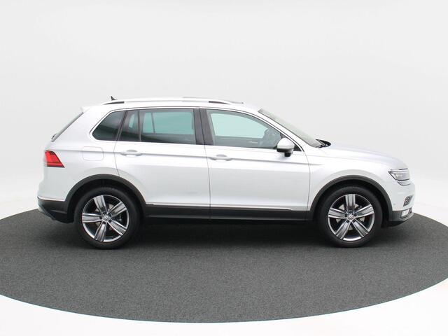 Volkswagen TIGUAN 1.5 TSi 150 Pk Automaat Highline | Adaptive Cruise | Bluetooth | CarPlay | Navigatie | Stoelverwarming | Panoramadak | 360 Camera | 19 Inch | 36.499 Km!!