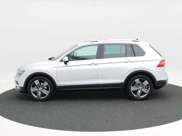 Volkswagen TIGUAN 1.5 TSi 150 Pk Automaat Highline | Adaptive Cruise | Bluetooth | CarPlay | Navigatie | Stoelverwarming | Panoramadak | 360 Camera | 19 Inch | 36.499 Km!!