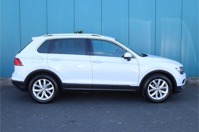Volkswagen TIGUAN 1.4 TSI Highline Executive ECC|ADAPT.CRUISE|CARPLAY|NAV|DIGI.DASHB|STOELVER|KEYLESS|ELEK.A.KLEP|A.R.CAM|PDC