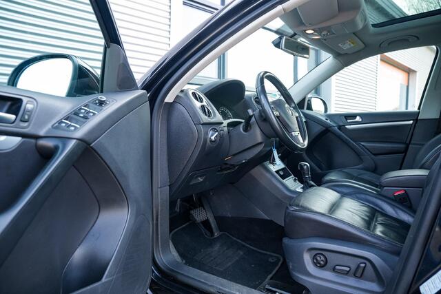 Volkswagen TIGUAN 1.4 TSI Sport&Style Panoramadak Cruise Clima PDC