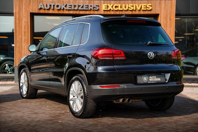 Volkswagen TIGUAN 1.4 TSI Sport&Style Panoramadak Cruise Clima PDC