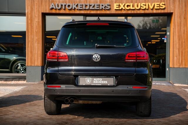Volkswagen TIGUAN 1.4 TSI Sport&Style Panoramadak Cruise Clima PDC